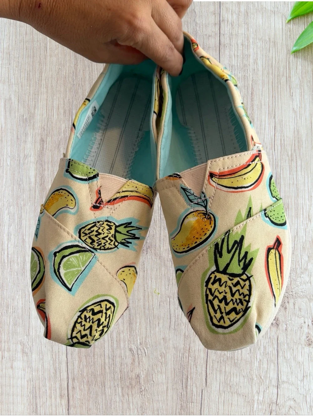 TOMS Tropical Fruit Print Alpargata Slip-On Shoes Women’s 10 EU 42